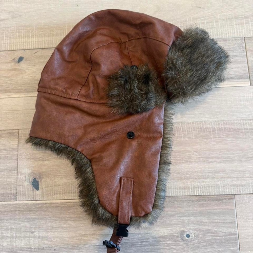 Brown faux fur aviator hat with adjustable strap #winter #aviatorhat #furry